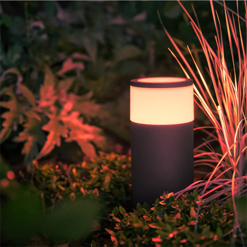 Philips Hue Buiten Calla Sokkel Zwart sfeer